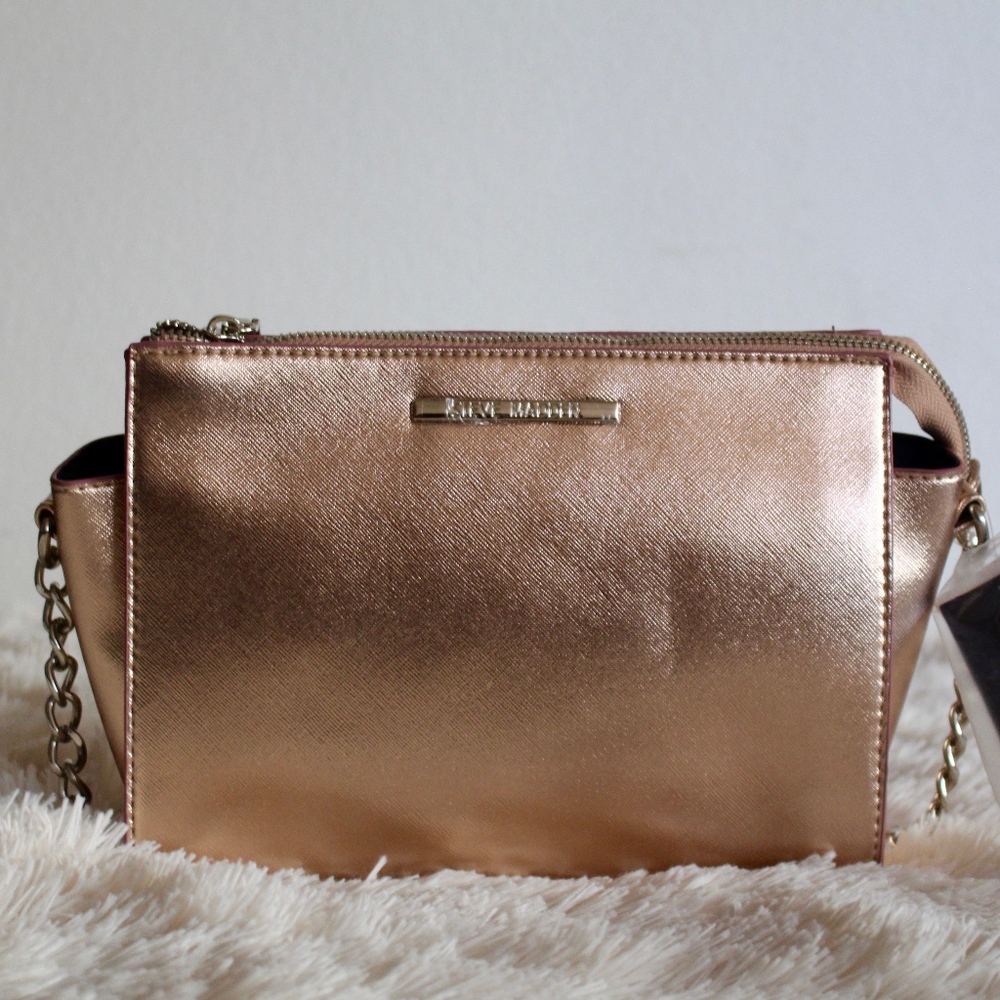 NWT! STEVE MADDEN ROSE GOLD CROSSBODY